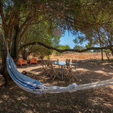 Terracotta فندق مبيت وإفطار مونكاراباشو