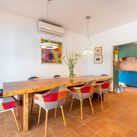 לינה וארוחת בוקר Terracotta 3*